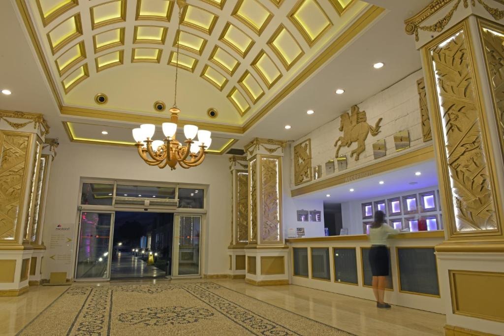 هتل یلکن ماندالینجی اسپا اند ولنس